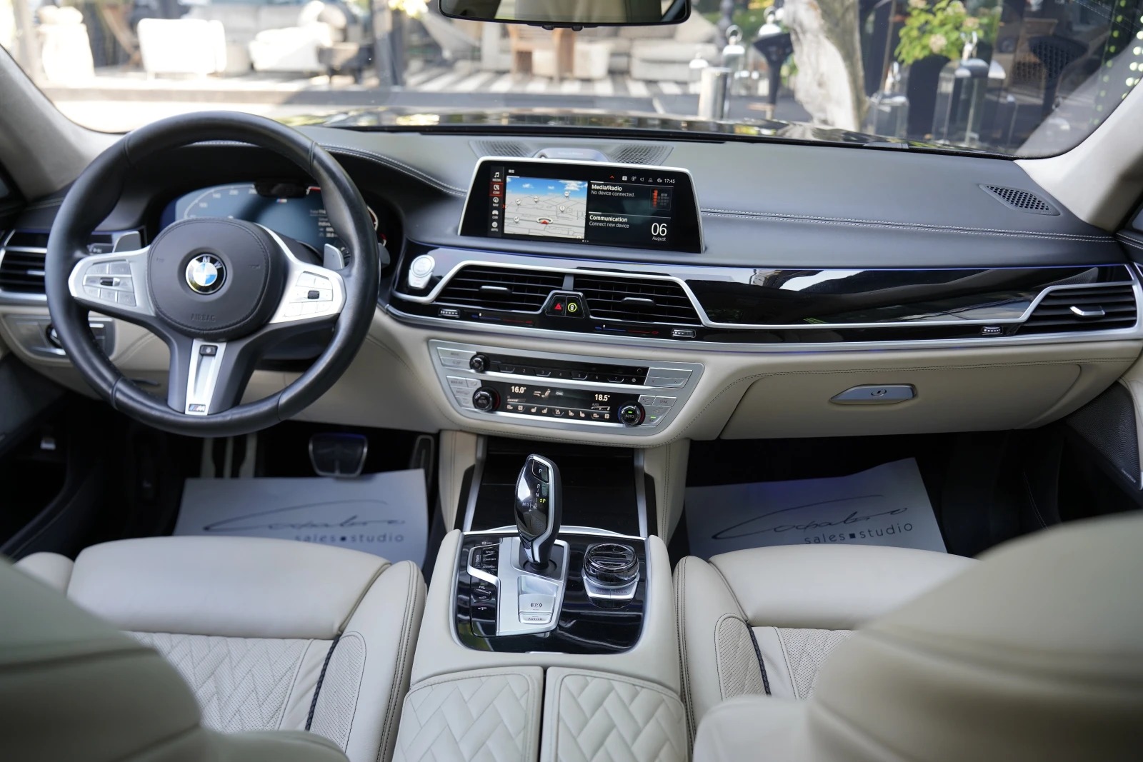 BMW 750 i xDrive M Package Individual, снимка 8 - Автомобили и джипове - 55170625
