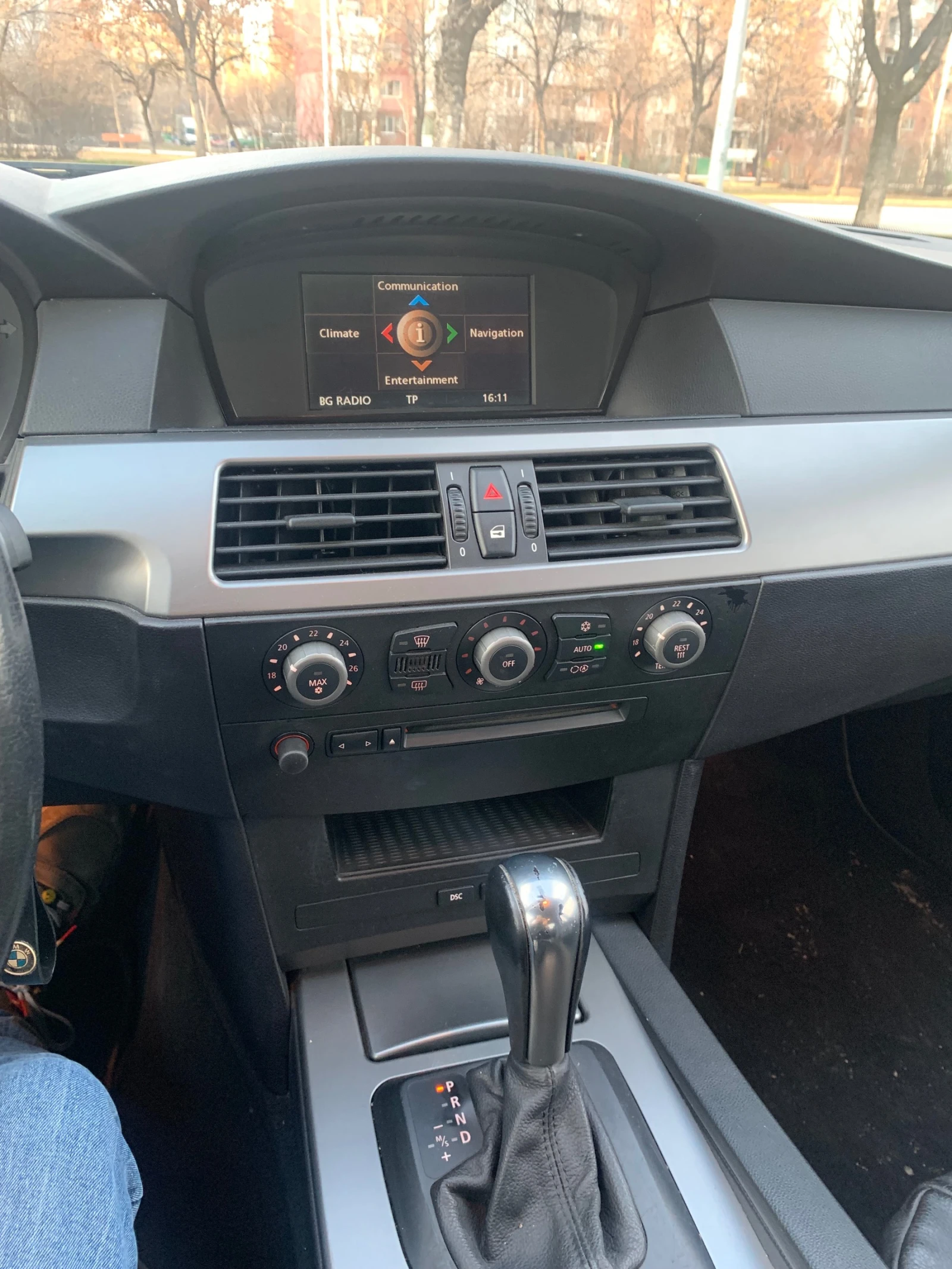 BMW 520, снимка 12 - Автомобили и джипове - 55304439