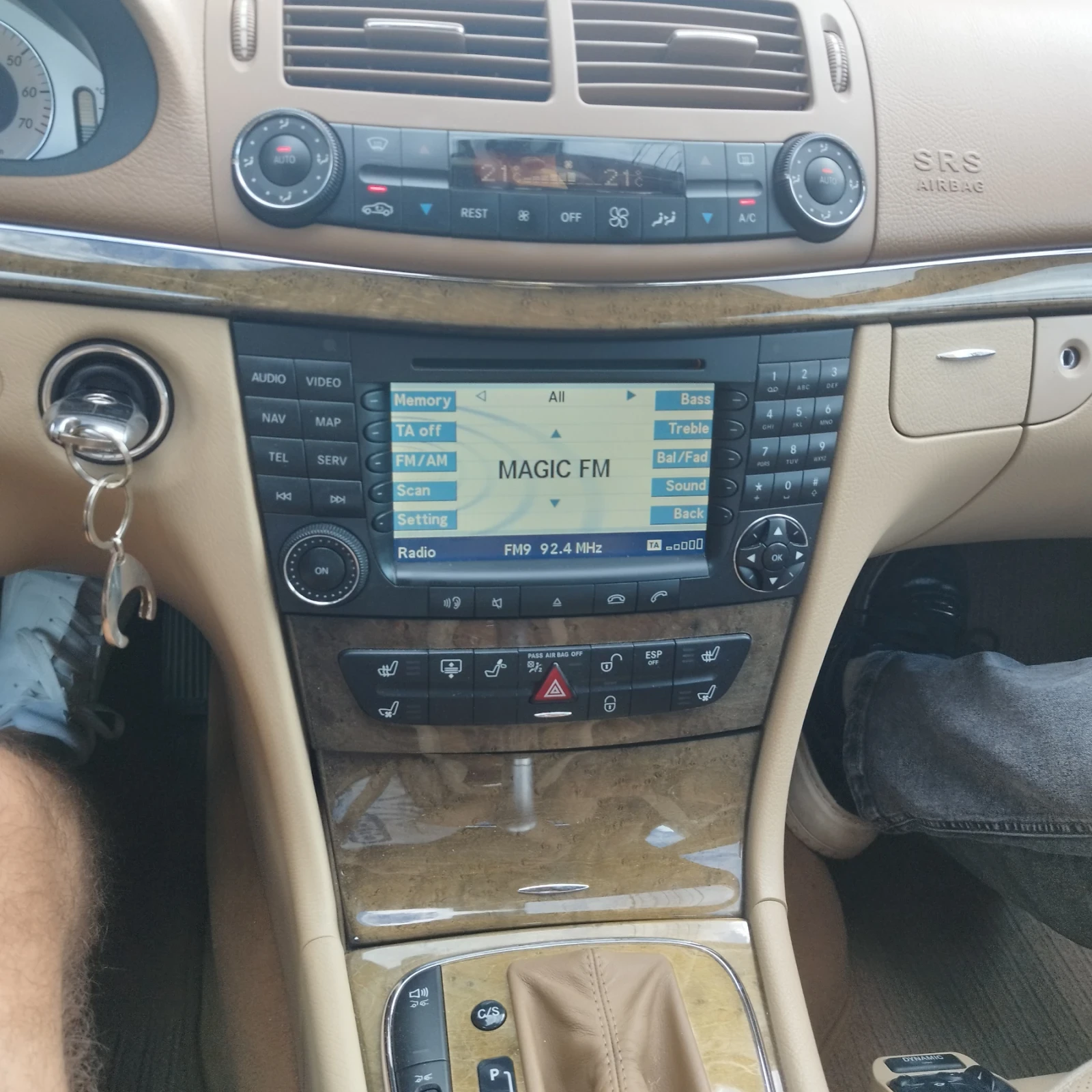 Mercedes-Benz E 500 Avantgarde , снимка 7 - Автомобили и джипове - 55384853