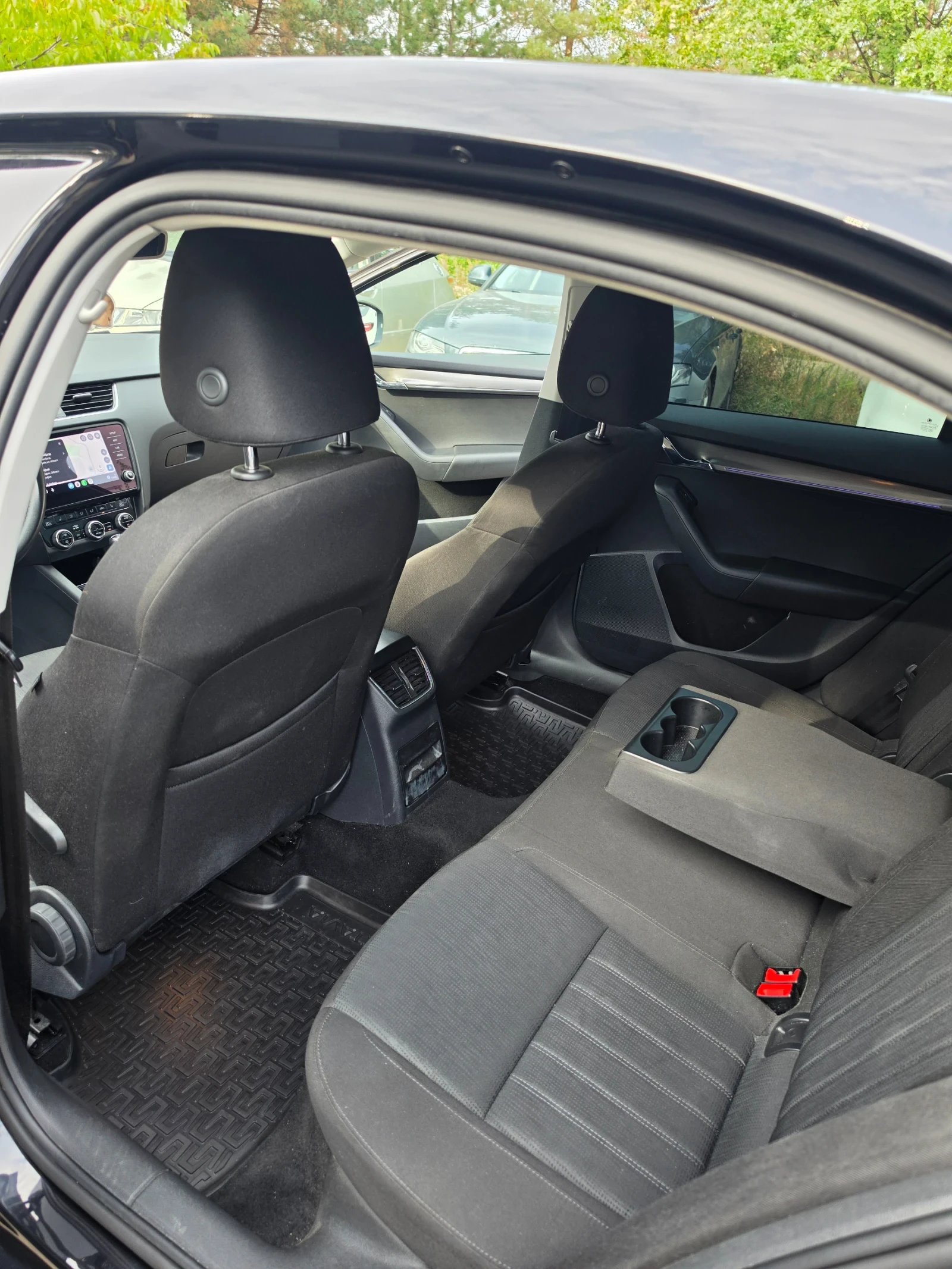 Skoda Octavia 2.0 TDI DSG, снимка 12 - Автомобили и джипове - 55873308