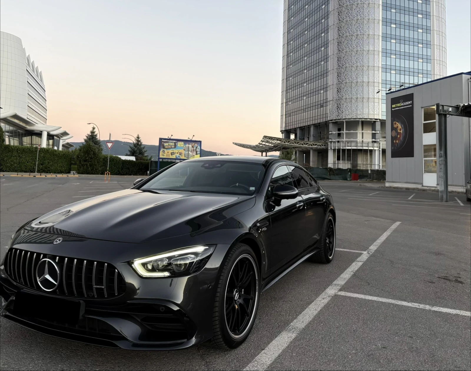 Mercedes-Benz GT 5.3 AMG Възможност лизинг, снимка 4 - Автомобили и джипове - 55975132