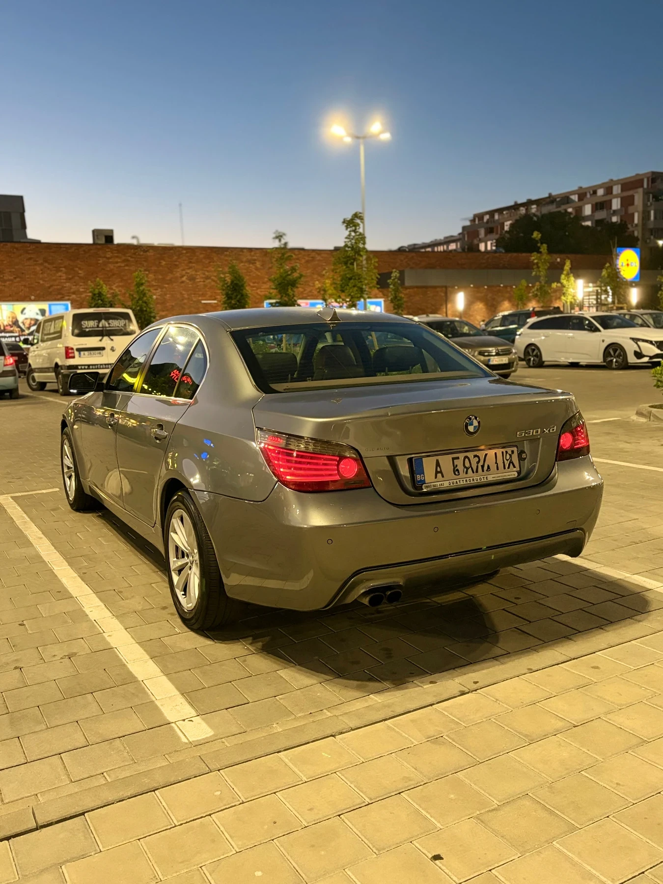 BMW 530 Facelift * XDrive * M-Pack * сменени вериги, снимка 7 - Автомобили и джипове - 55993742