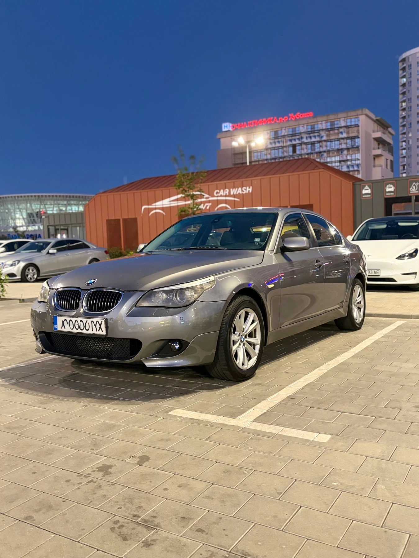 BMW 530 Facelift * XDrive * M-Pack * сменени вериги, снимка 3 - Автомобили и джипове - 55993742