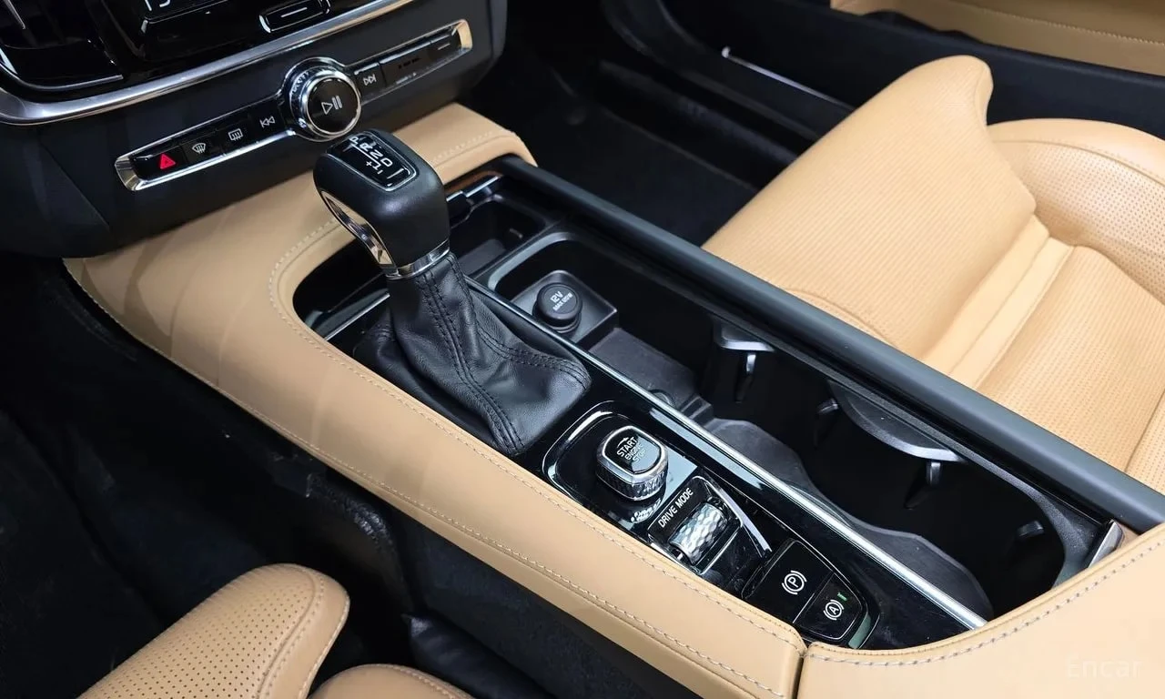 Volvo S90 * D5 AWD Inscription * ФИНАНСИРАНЕ, снимка 9 - Автомобили и джипове - 56134688