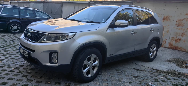 Kia Sorento 2.2 CRDI, снимка 4 - Автомобили и джипове - 47724602