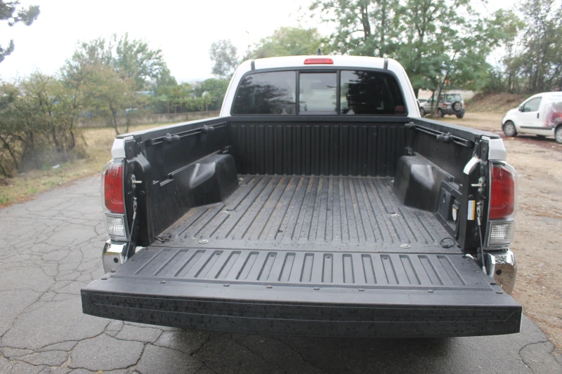 Toyota Tacoma 47000км., снимка 8 - Автомобили и джипове - 51961333