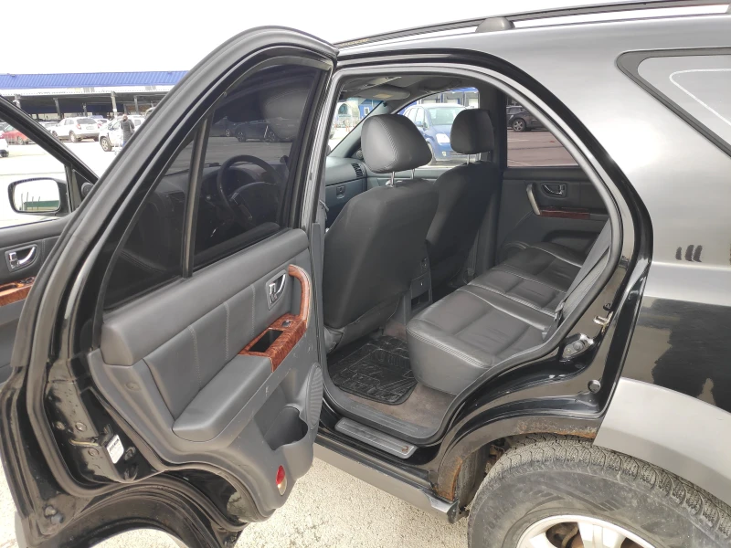 Kia Sorento 3.5 V6 Бензин/Газ, снимка 10 - Автомобили и джипове - 53485032