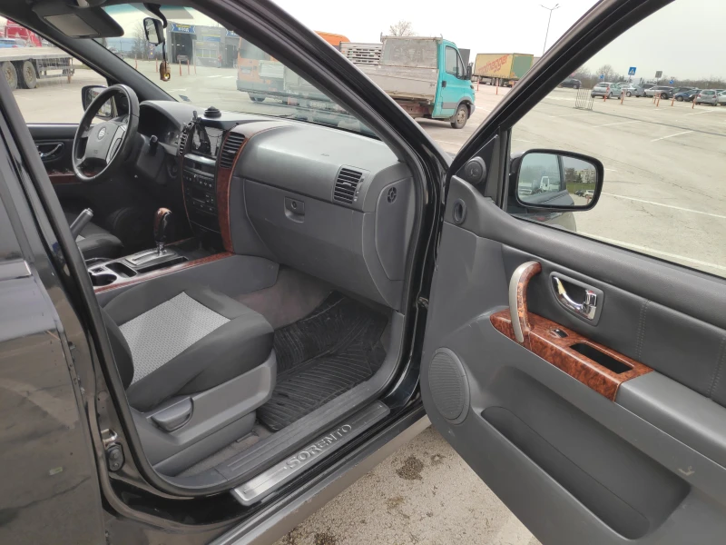 Kia Sorento 3.5 V6 Бензин/Газ, снимка 12 - Автомобили и джипове - 53485032