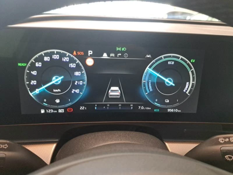 Kia Sportage, снимка 6 - Автомобили и джипове - 56705785