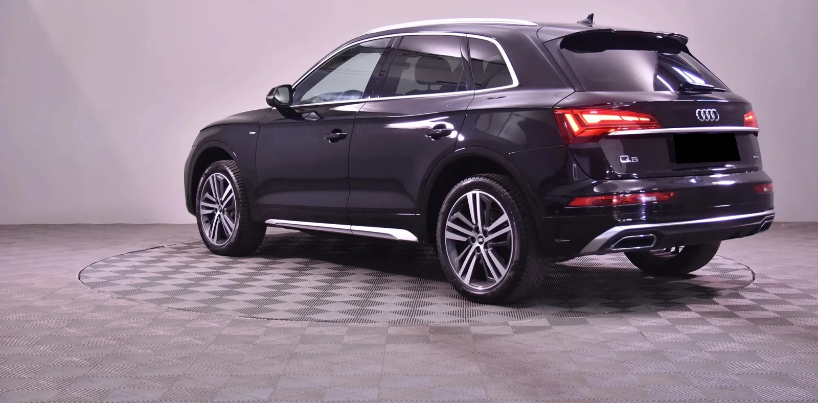 Audi Q5 45 TFSI Quattro S-line - изображение 4