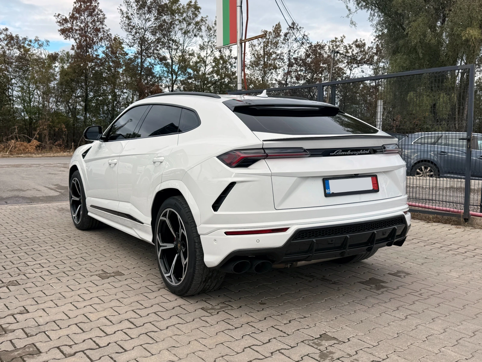 Lamborghini Urus НАЛИЧЕН! Carbon Pack * VIP Business салон * FULL - изображение 6