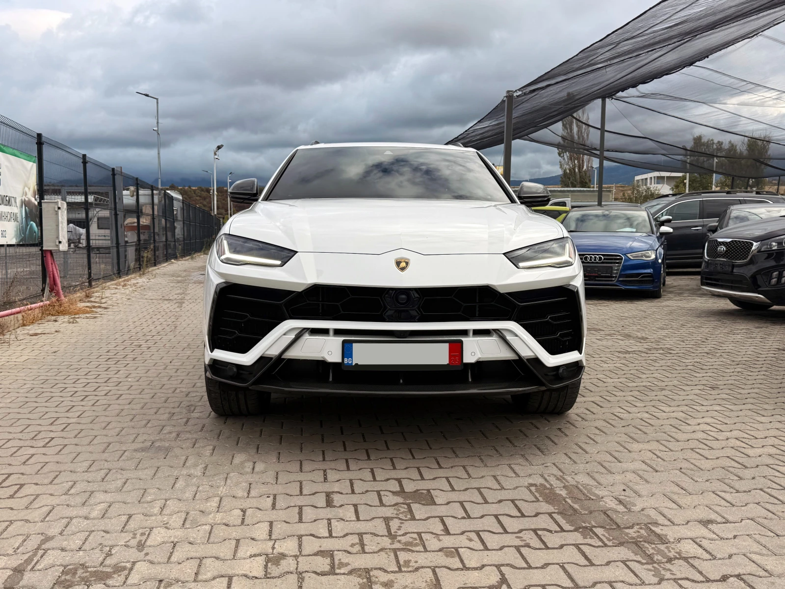 Lamborghini Urus НАЛИЧЕН! Carbon Pack * VIP Business салон * FULL - изображение 2