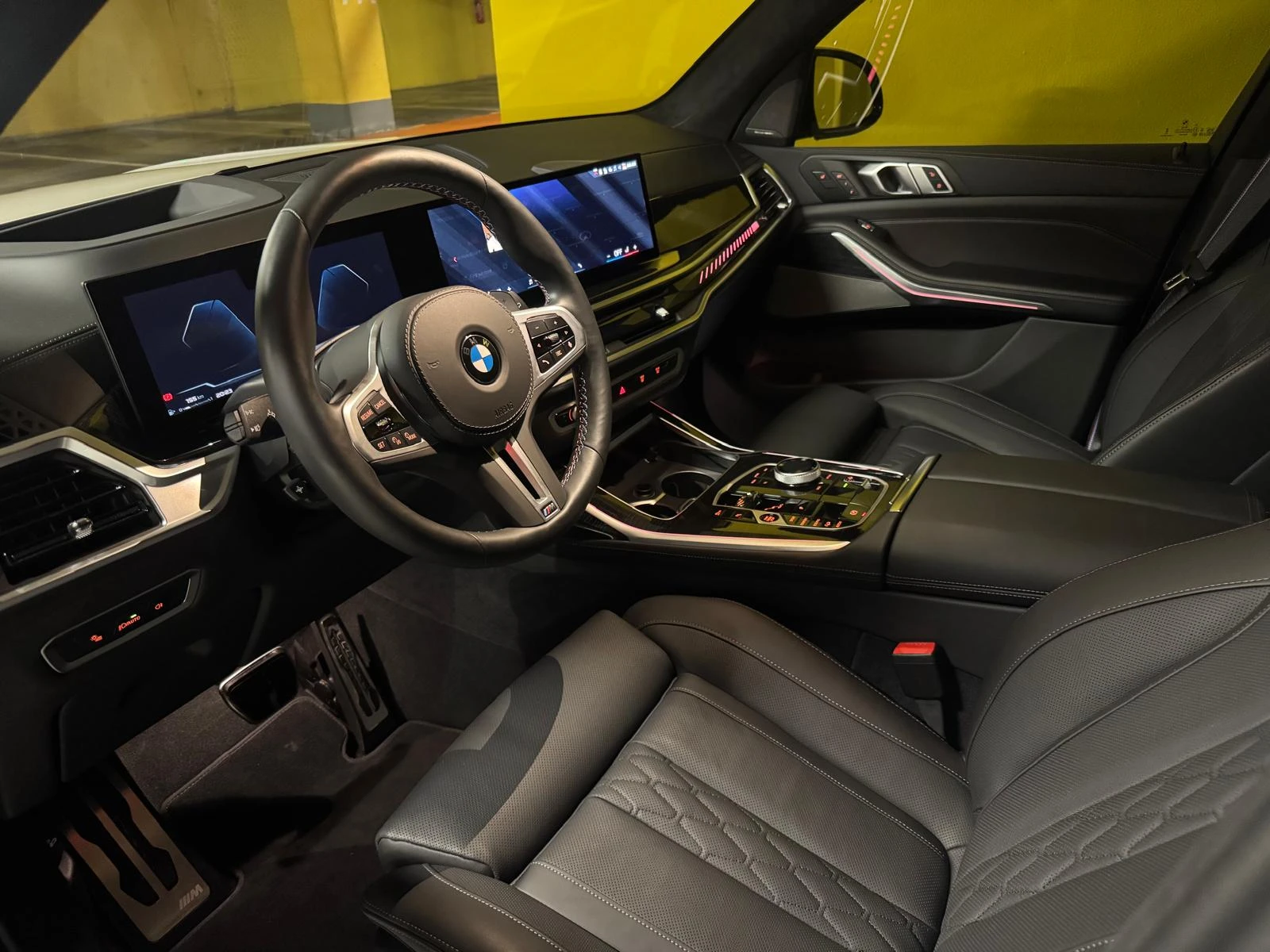BMW X7 M60i | Mobile.bg   4