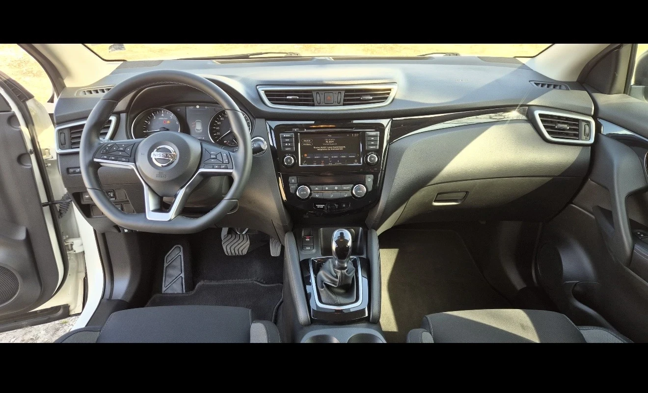 Nissan Qashqai, снимка 8 - Автомобили и джипове - 54143873