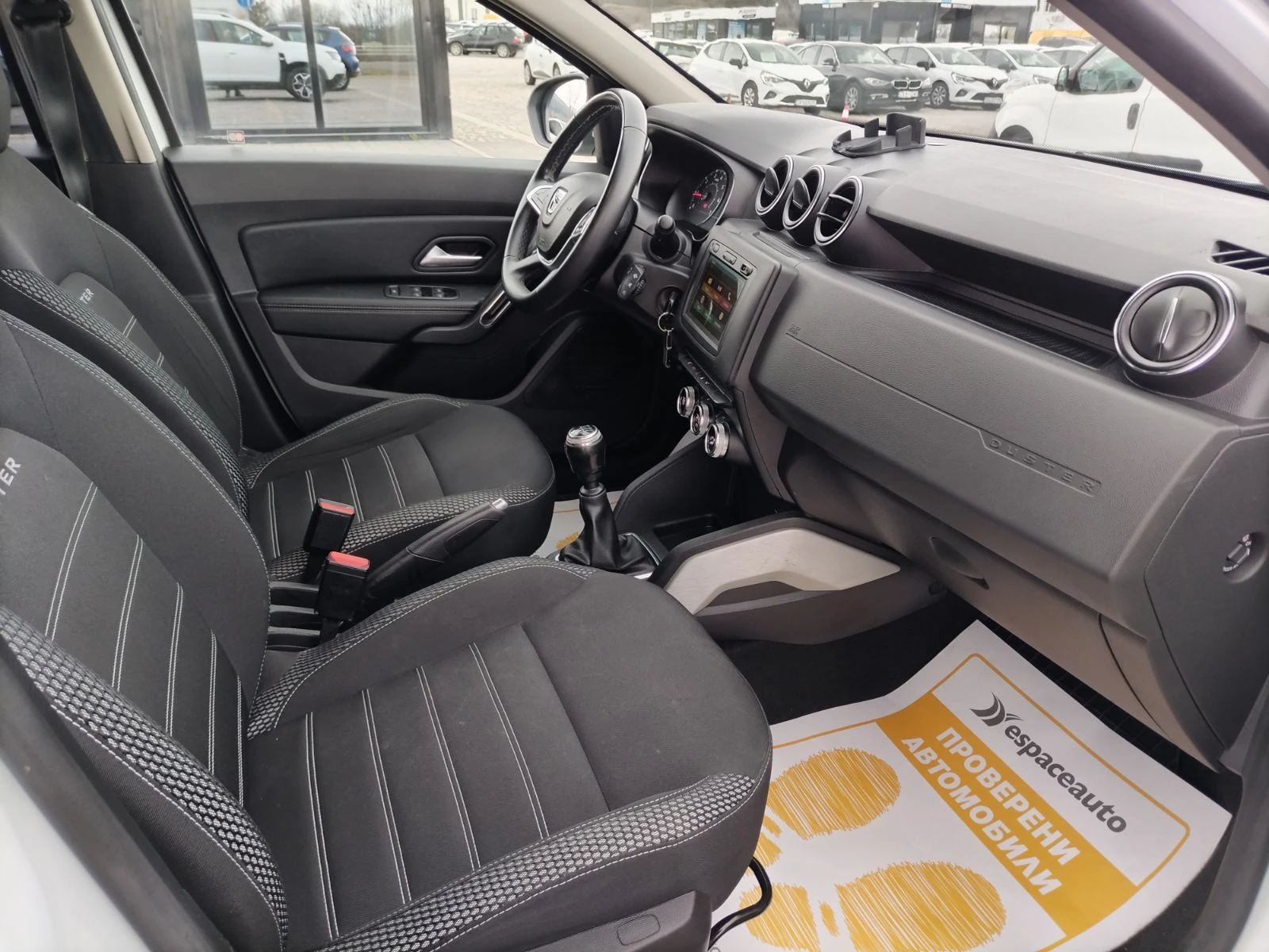 Dacia Duster 1.0 TCe ECO-G/100 к.с., снимка 12 - Автомобили и джипове - 53972381