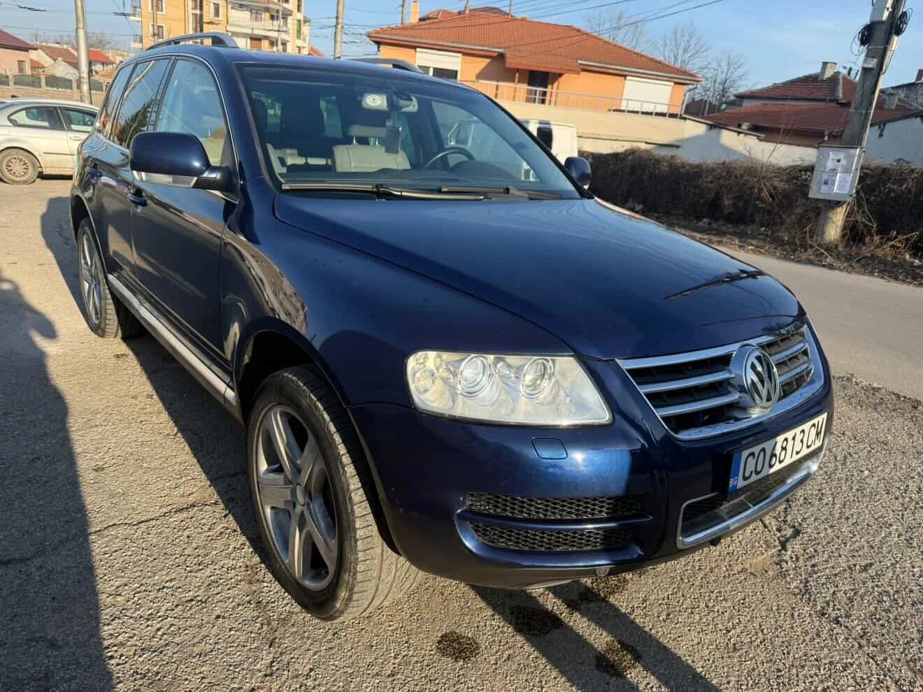 VW Touareg 4.2 V8 AUTOMATIC OFFROAD PACK + GAS, снимка 3 - Автомобили и джипове - 53983635
