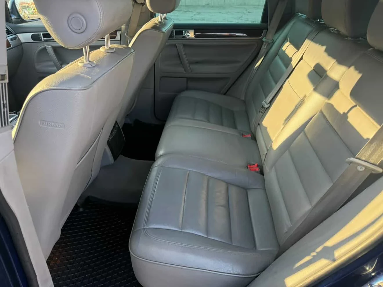 VW Touareg 4.2 V8 AUTOMATIC OFFROAD PACK + GAS, снимка 15 - Автомобили и джипове - 53983635