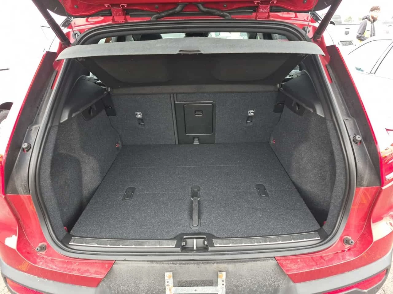 Volvo XC40 R Design  CARFAX, снимка 13 - Автомобили и джипове - 54097369