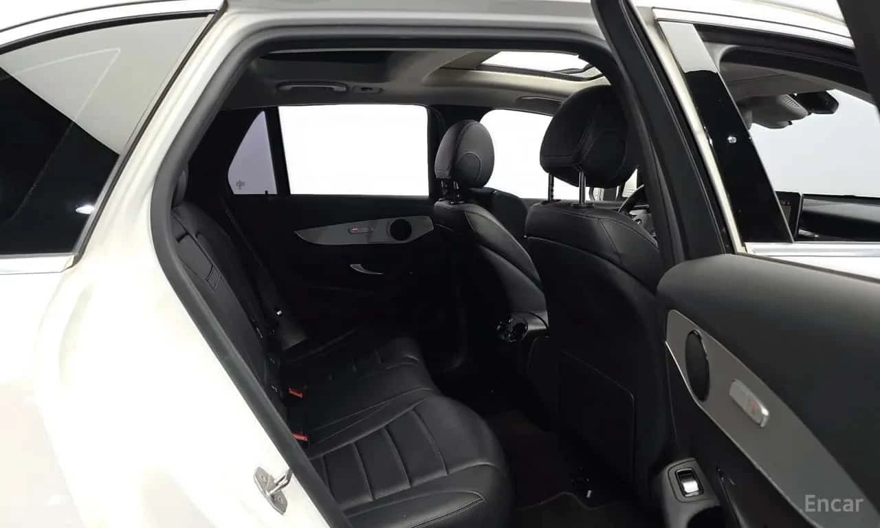 Mercedes-Benz GLC * GLC220 d 4MATIC * CARFAX * ЦЕНА ДО БГ, снимка 13 - Автомобили и джипове - 55500442
