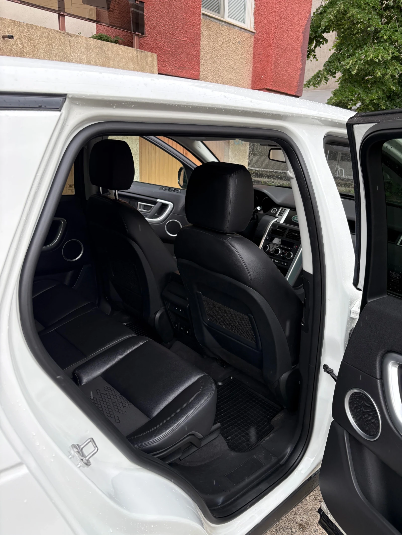 Land Rover Discovery Sport, снимка 14 - Автомобили и джипове - 55948610