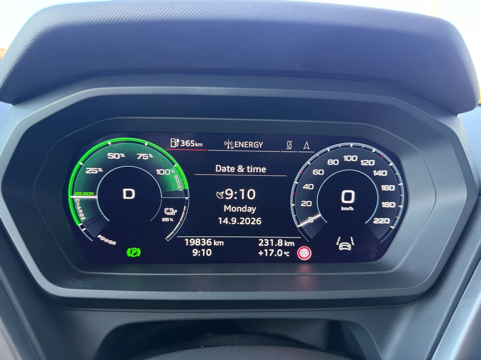 Audi Q4 82kWh ГАРАНЦИЯ ДО 11.2029г. !!! Quattro/Дистроник, снимка 12 - Автомобили и джипове - 56070748
