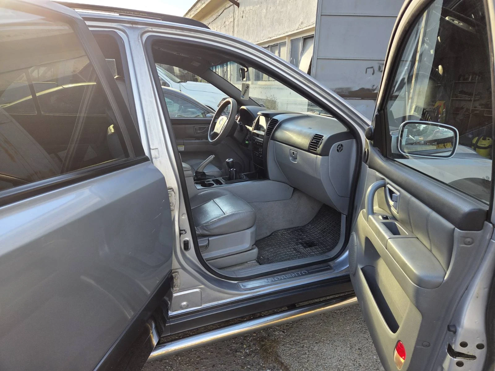 Kia Sorento 2.5 дизел 140к.с, снимка 10 - Автомобили и джипове - 56735233