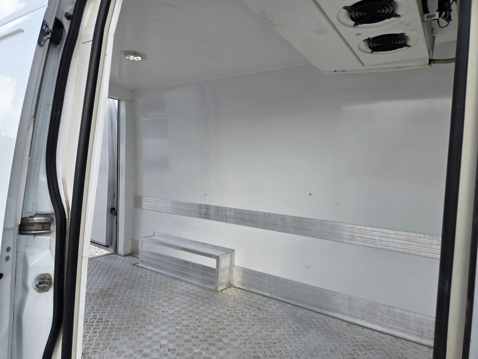 Mercedes-Benz Sprinter 316 ХЛАДИЛЕН, Автомат, Клима - изображение 9