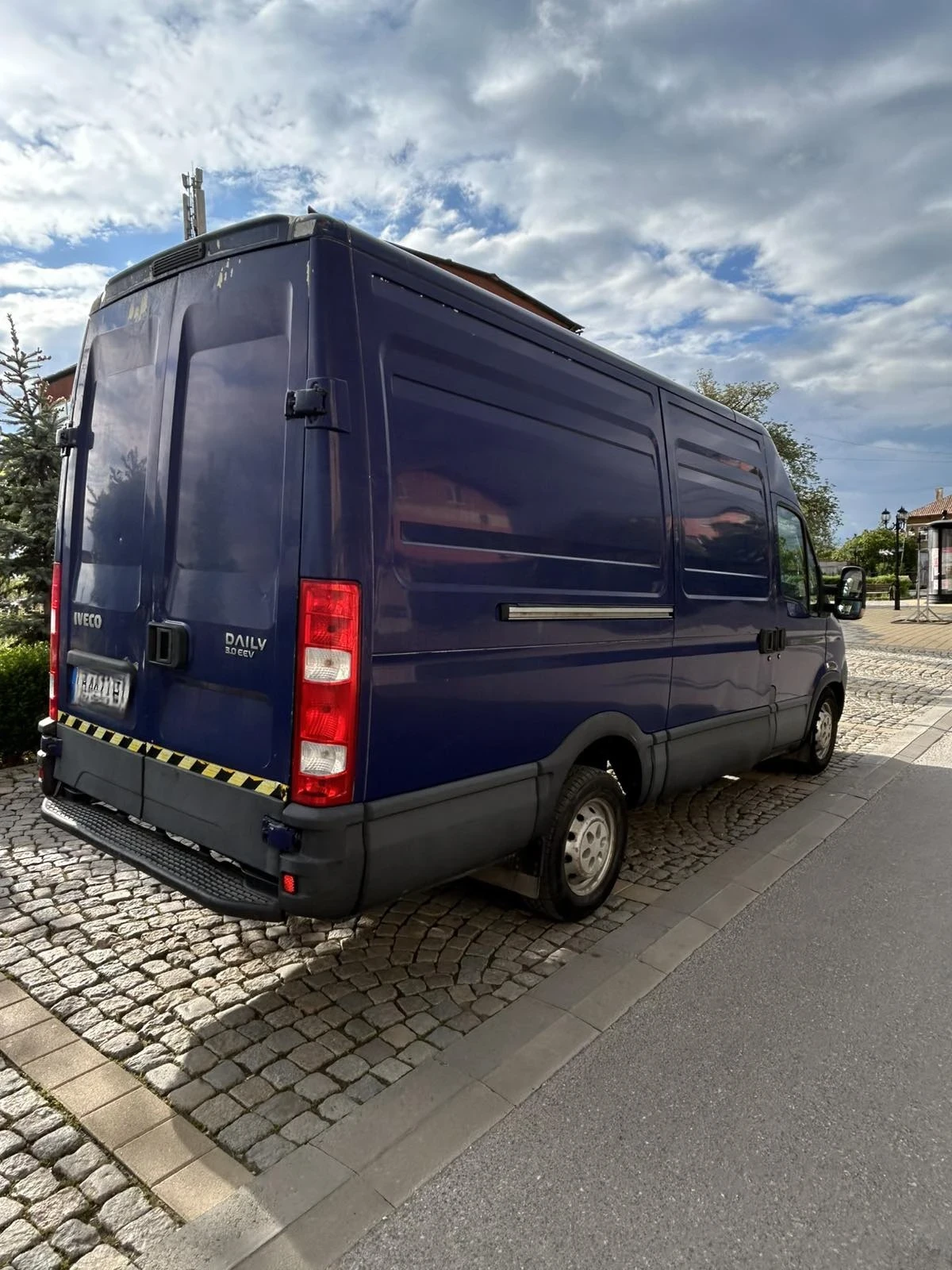 Iveco 35s17 Daily , снимка 5 - Бусове и автобуси - 56304368