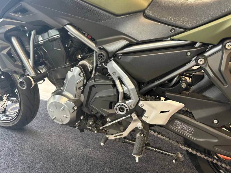 Kawasaki Z 650i ABS 18128км., снимка 6 - Мотоциклети и мототехника - 52874034
