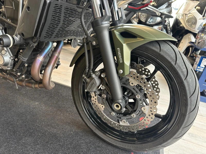 Kawasaki Z 650i ABS 18128км., снимка 8 - Мотоциклети и мототехника - 52874034