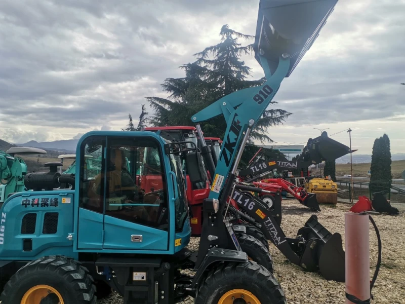 Челен товарач Komatsu нови 65 к.с. 4х4, снимка 6 - Индустриална техника - 52770176