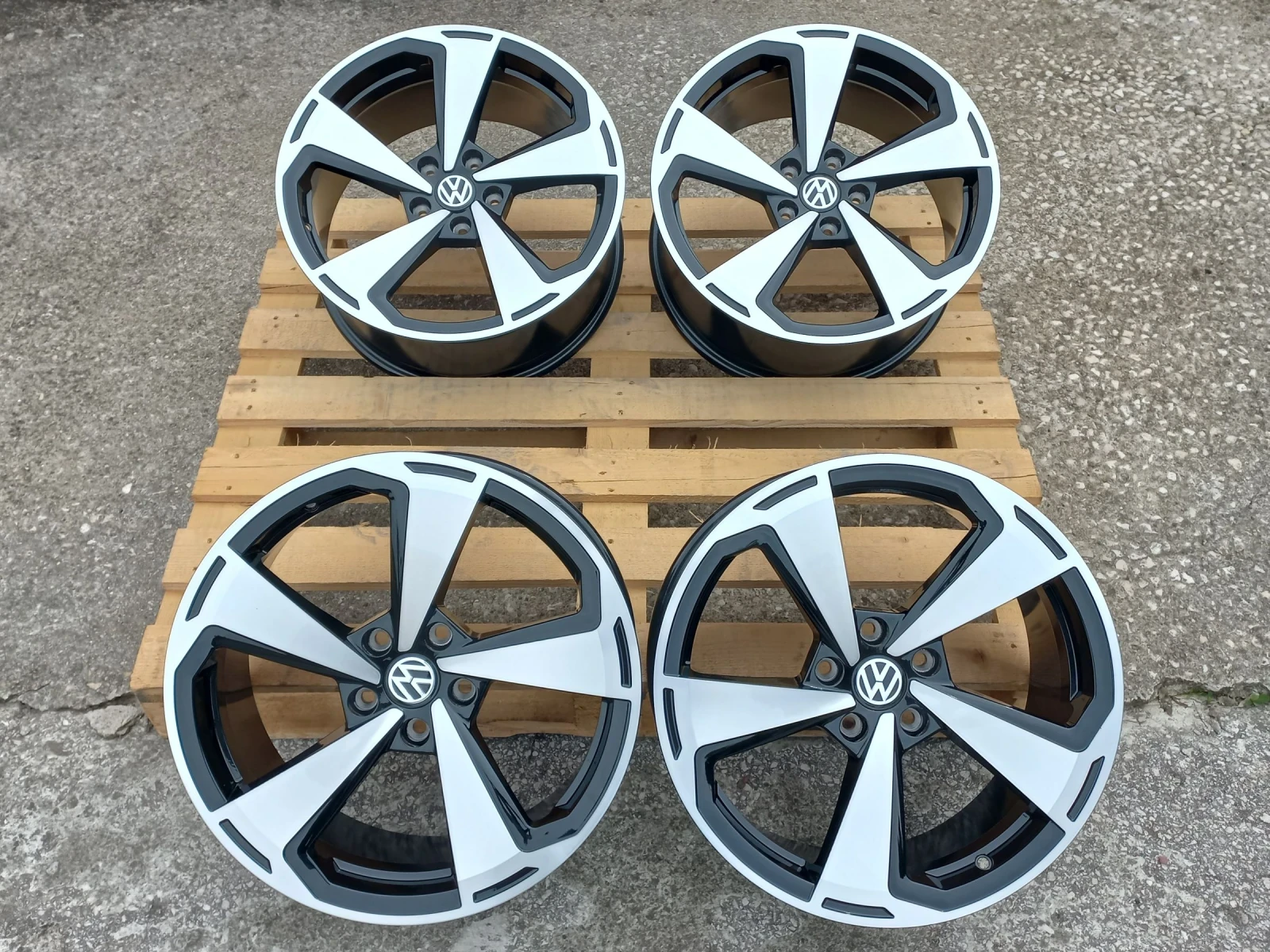 Джанти за VW, снимка 11 - Гуми и джанти - 54086790