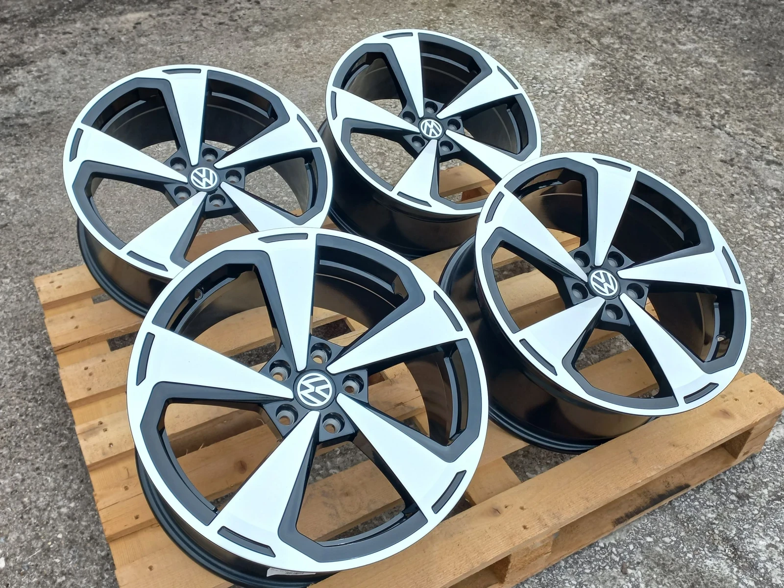 Джанти за VW, снимка 7 - Гуми и джанти - 54086790