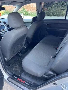 Kia Carens, снимка 10
