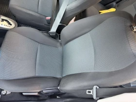 Toyota Yaris 1.5 HYBRID , снимка 16