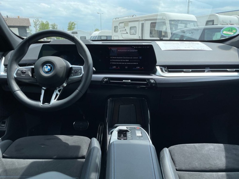 BMW iX iX1, снимка 4 - Автомобили и джипове - 44438113