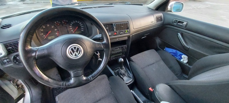 VW Golf, снимка 1 - Автомобили и джипове - 45984987