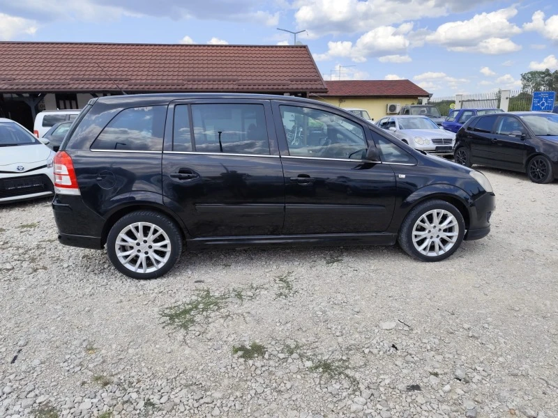 Opel Zafira 1.6 бензин Италия, снимка 4 - Автомобили и джипове - 46707119