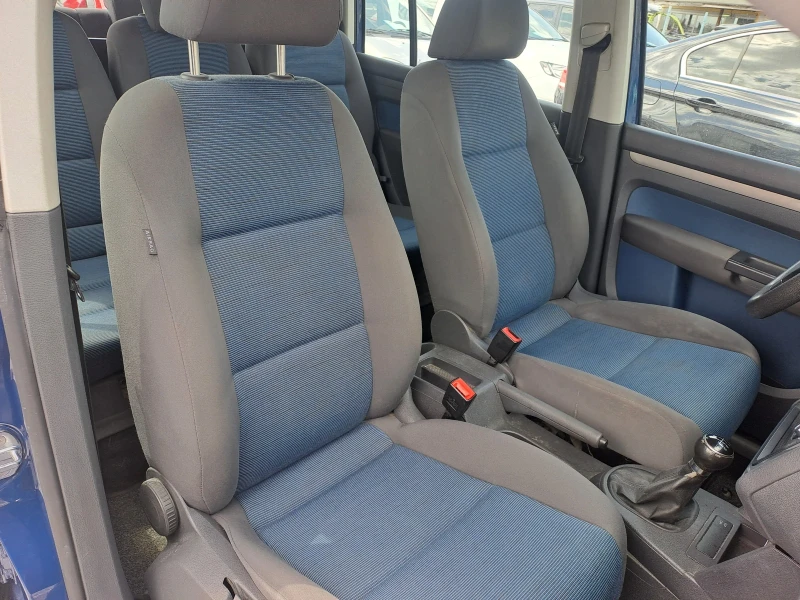 VW Touran 1, 6i, 102кс, 7места, снимка 9 - Автомобили и джипове - 50112223