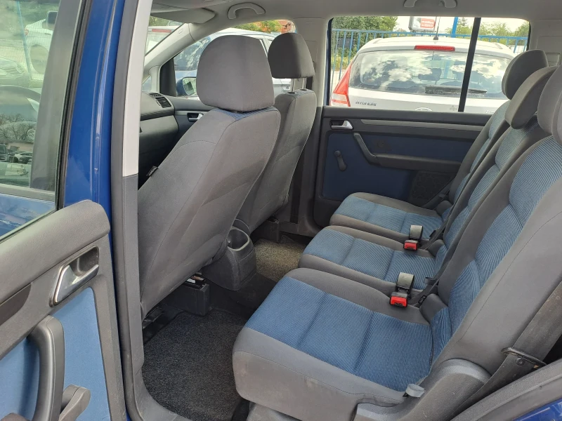 VW Touran 1, 6i, 102кс, 7места, снимка 7 - Автомобили и джипове - 50112223