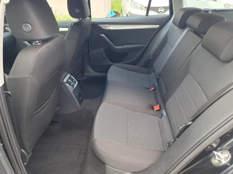 Skoda Octavia 1.6 tdi 105ks 4x4!, снимка 13 - Автомобили и джипове - 50258766