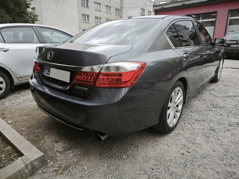 Honda Accord Touring 2.4-ЛИЗИНГ ЛЕСНО И БЪРЗО!, снимка 5 - Автомобили и джипове - 52039072