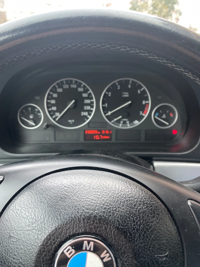 BMW 525, снимка 8 - Автомобили и джипове - 52694398