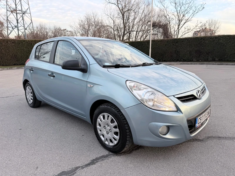 Hyundai I20 Перфектен автомобил Газ-Бензин , снимка 2 - Автомобили и джипове - 52831270