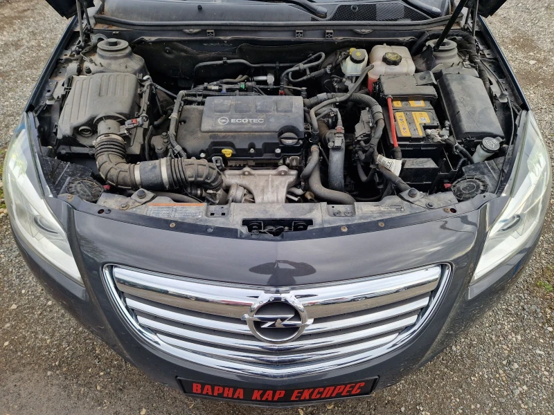 Opel Insignia 1.4Т, снимка 8 - Автомобили и джипове - 53109352