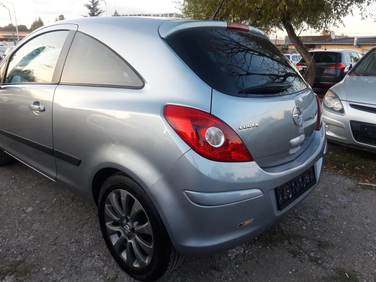 Opel Corsa 1.2i-16V* GPL* 80 к.с. - изображение 6