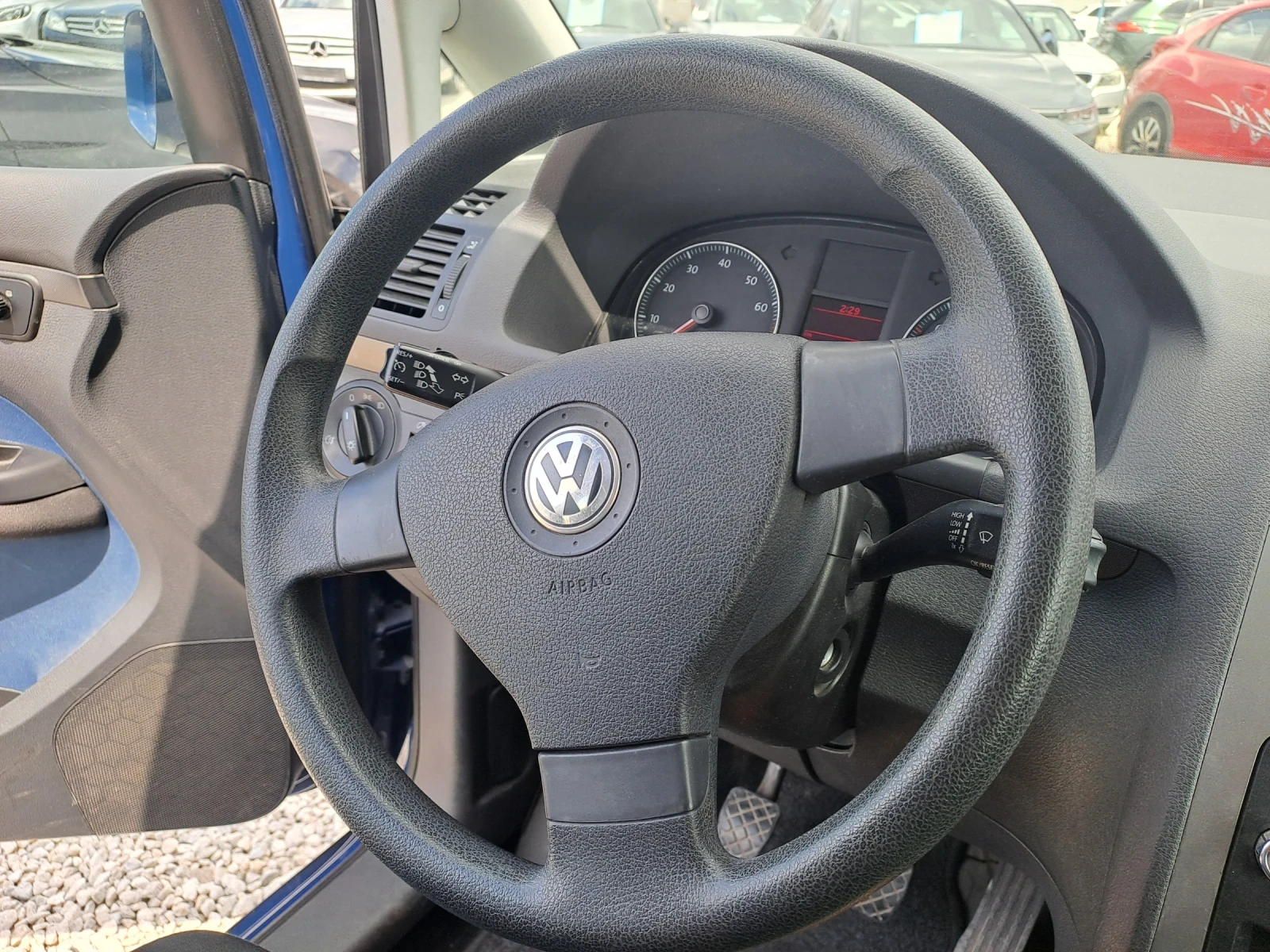 VW Touran 1, 6i, 102кс, 7места | Mobile.bg — изображение 13