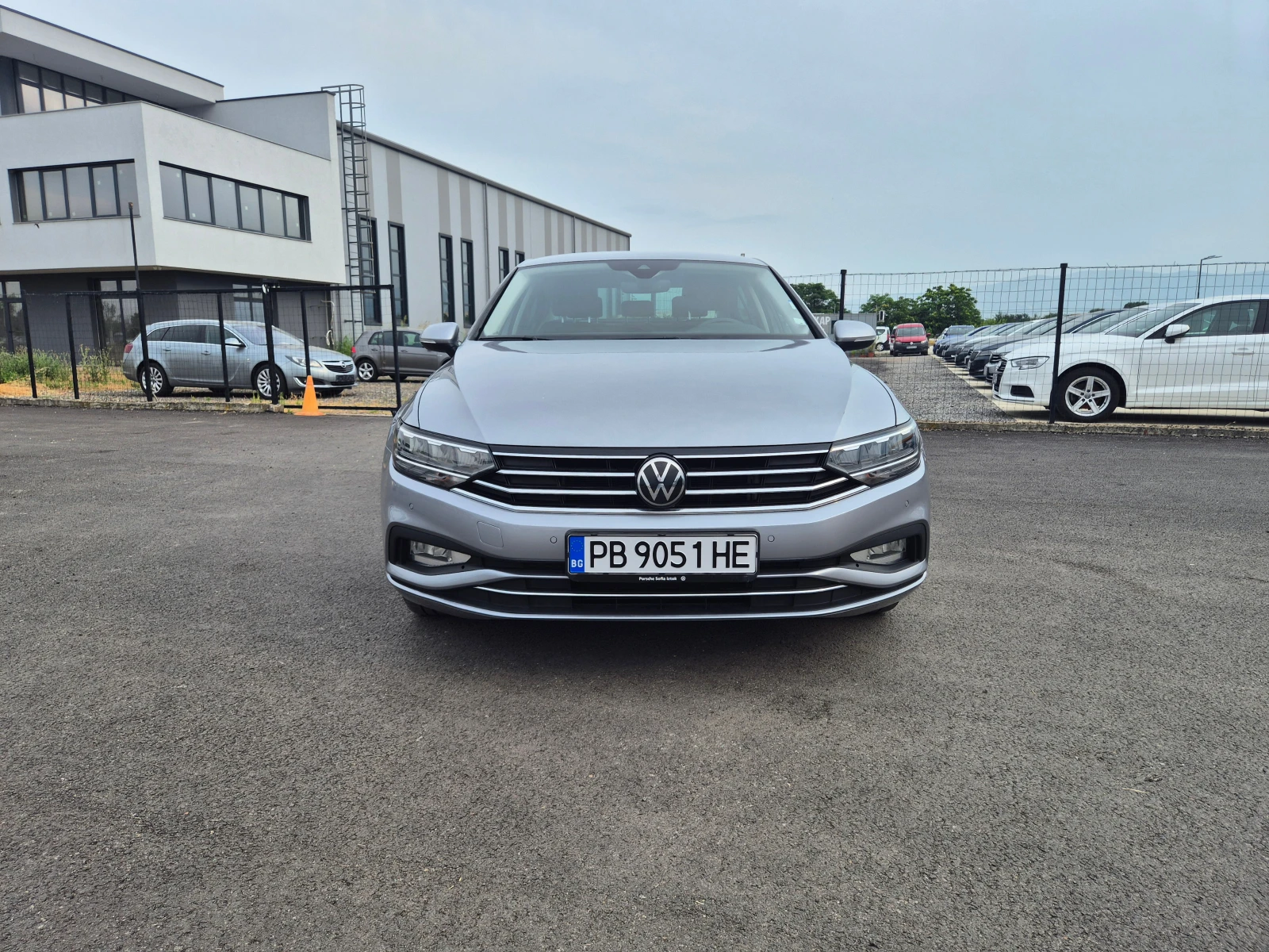 VW Passat С-Гаранция-2.0-A/T - изображение 8