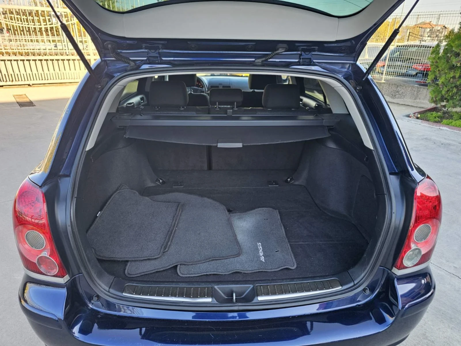 Toyota Avensis 2.0 D-4D/ FACELIFT/ NAVI | Mobile.bg   16