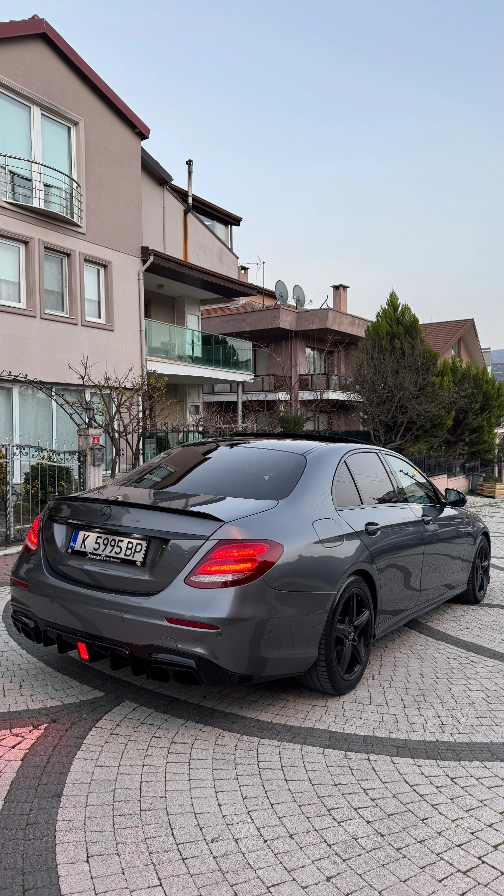 Mercedes-Benz E 350  - изображение 3